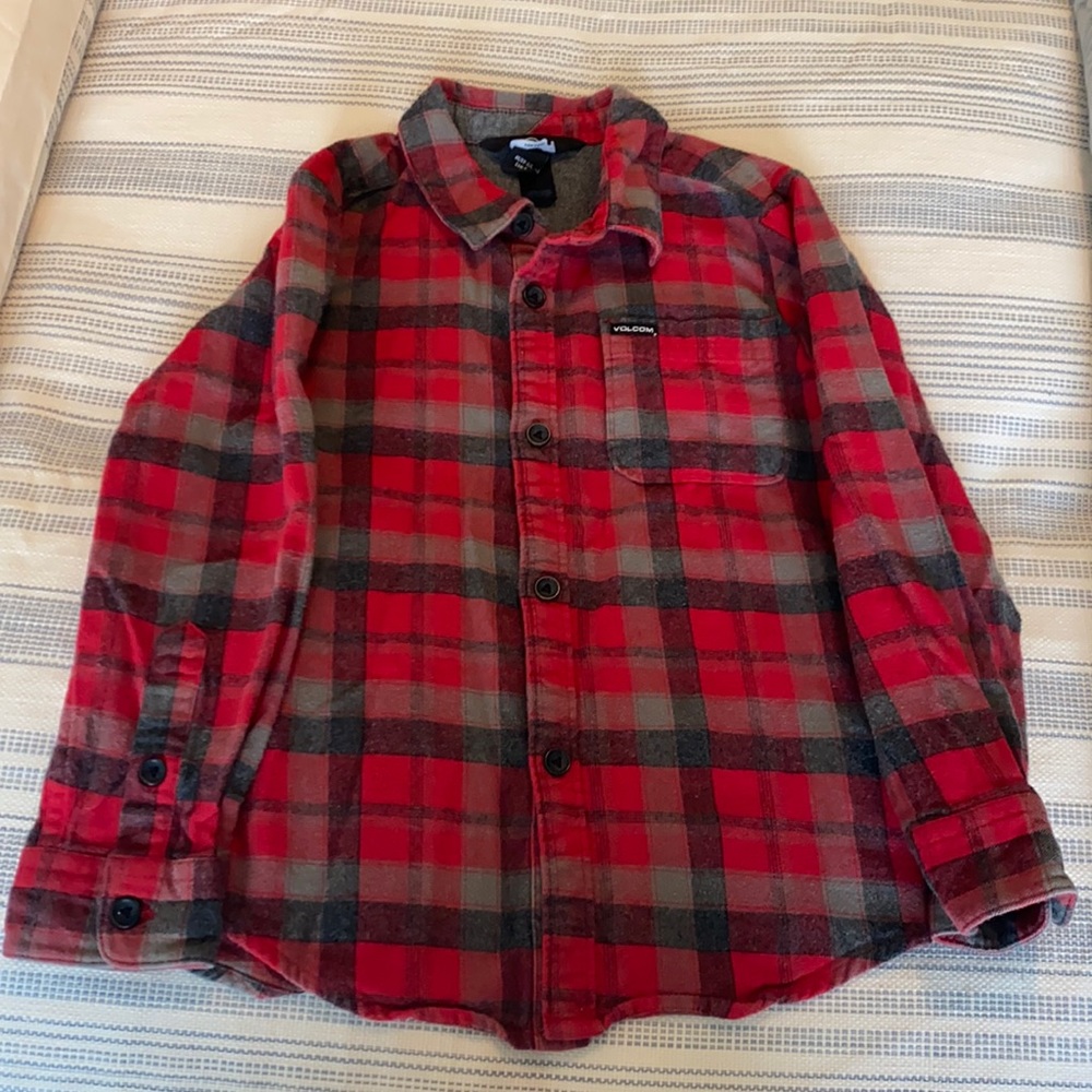 Volcom Size 6 Red Plaid Flannel Button Up Shirt